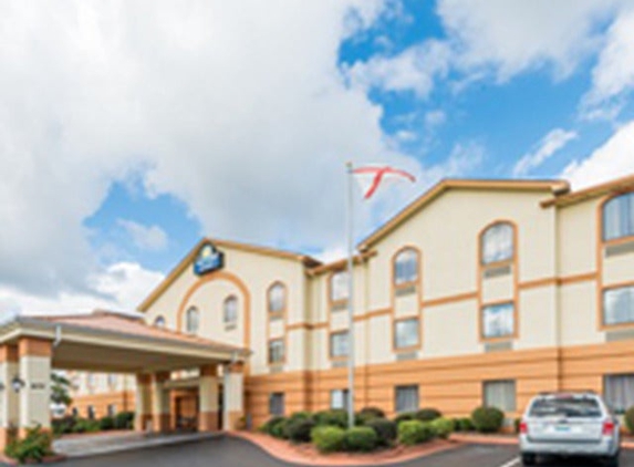 Days Inn & Suites by Wyndham Prattville-Montgomery - Prattville, AL