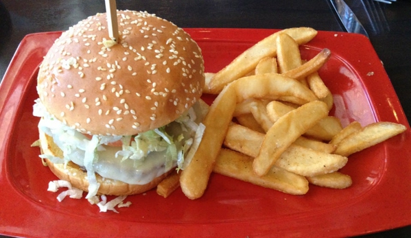 Red Robin Gourmet Burgers - Paramus, NJ