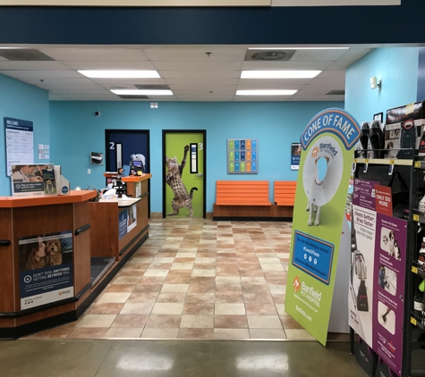 Banfield Pet Hospital - Poland, OH