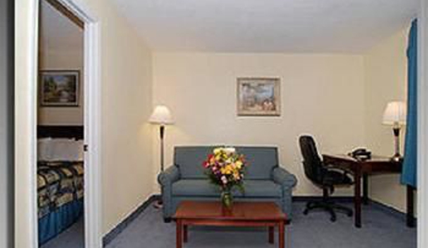 Tower Inn & Suites - Guilford, CT