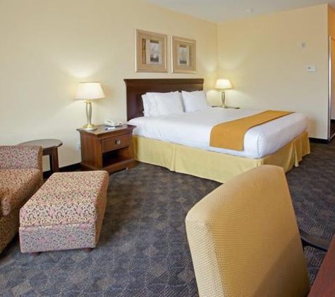 Holiday Inn Express & Suites Pearland - Pearland, TX