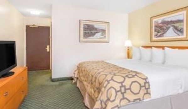 Baymont Inn & Suites - Lithia Springs, GA