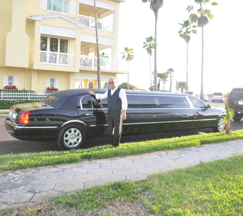 A Above All Last Minute Limo Llc - Palm Harbor, FL. 10 Passenger Limo Lincoln Town car.