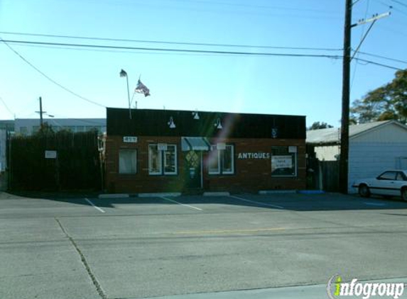 Old Newport Antiques - Newport Beach, CA