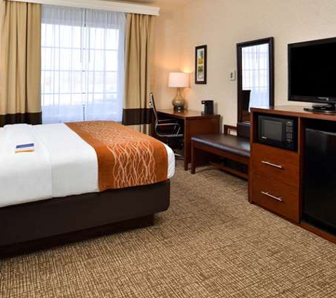 Comfort Inn & Suites Madison North - Deforest, WI