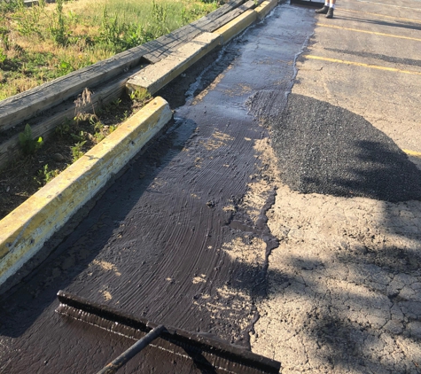 Citizens Asphalt Sealer - Waterford, MI