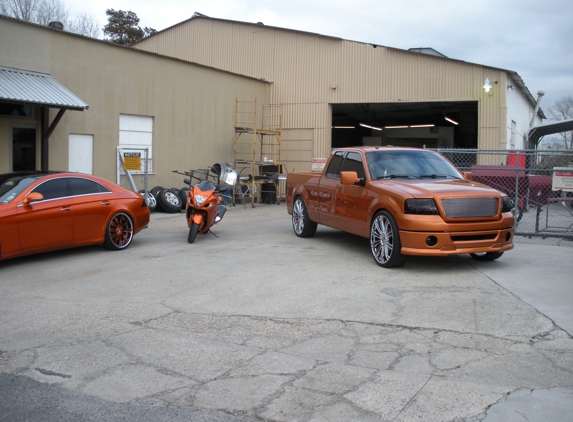 Twisted Kustoms - White Castle, LA