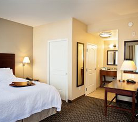 Hampton Inn & Suites Arroyo Grande/Pismo Beach Area - Arroyo Grande, CA