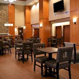 Hampton Inn & Suites Manchester-Bedford - Bedford, NH