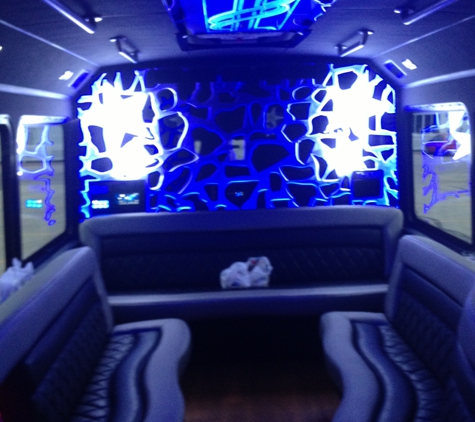 Bucky's Limousine Service LLC - Oconto, WI