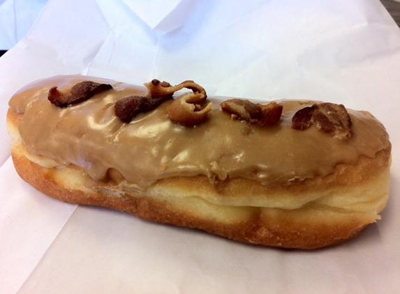 Wolfee Donuts - Lake Elsinore, CA