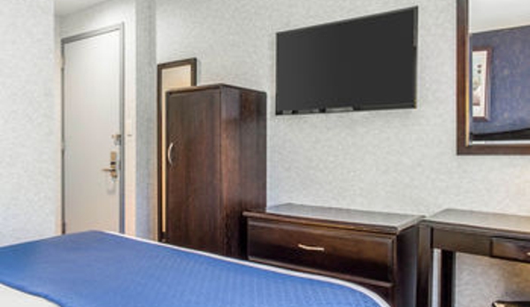 Quality Inn - Floral Park, NY