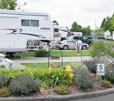 Phoenix RV Park - Salem, OR