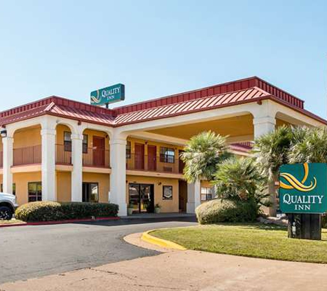 Quality Inn near Casinos and Convention Center - Bossier City, LA