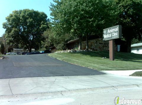 Animal Medical Clinic of Merle Hay - Des Moines, IA