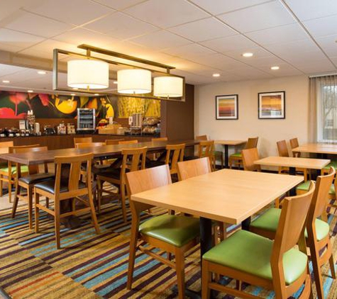 Fairfield Inn & Suites - Dedham, MA