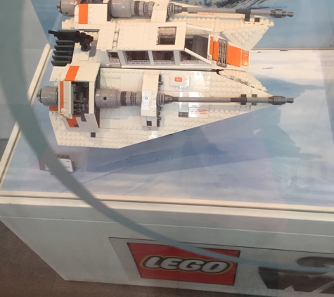 The LEGO® Store Gurnee Mills - Gurnee, IL