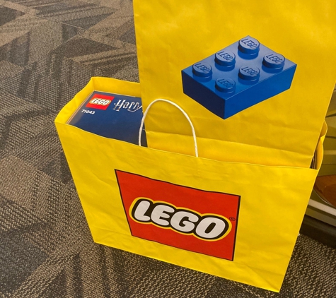 The LEGO® Store Orland Square - Orland Park, IL