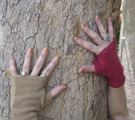 Gloves By Lorraine - Berkeley, CA