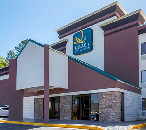 Quality Inn & Suites Near Six Flags East - Atlanta, GA