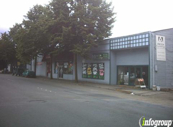 Dino's Woodinville Auto Care - Woodinville, WA