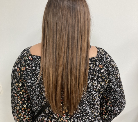 Luminous Dominican Hair Salon - Pembroke Pines, FL