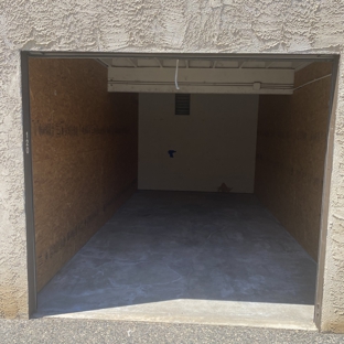 Golf Country Mini Storage - Escondido, CA. Medium Storage Units in Escondido