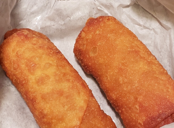 China Bamboo - Tucson, AZ. Pork eggroll.