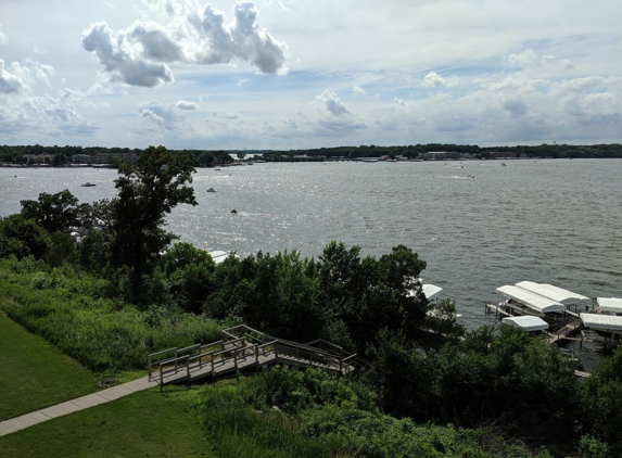 Bridges Bay Resort - Arnolds Park, IA