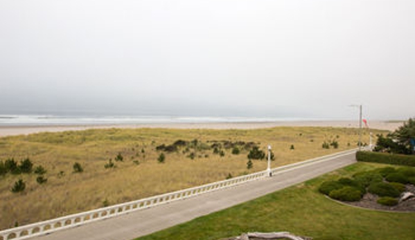 Hi-Tide Oceanfront Inn - Seaside, OR