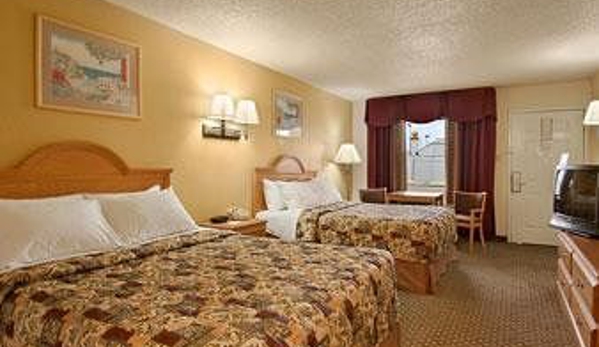 Days Inn by Wyndham Morgan's Wonderland / IH-35 N - San Antonio, TX