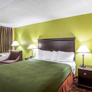 Econo Lodge - Asheville, NC