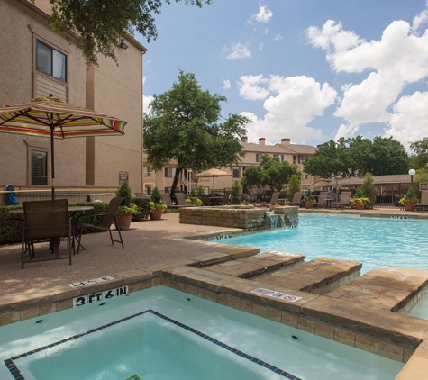 Casa Valley Apartments - Irving, TX