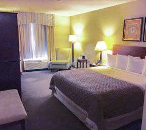 Ramada Plaza by Wyndham Atlanta Airport - Atlanta, GA