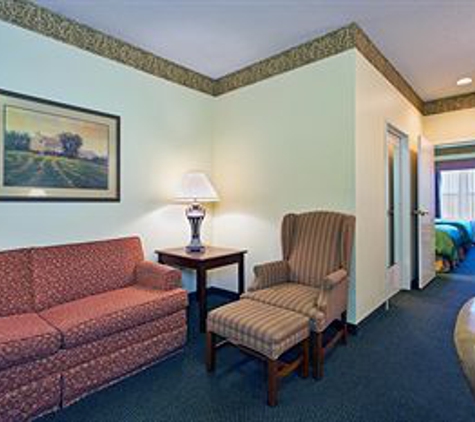 Country Inns & Suites - Boone, NC