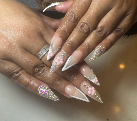 Q Nails & Spa - Moreno Valley, CA