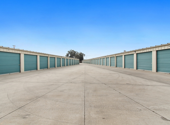 US Storage Centers - Bakersfield, CA