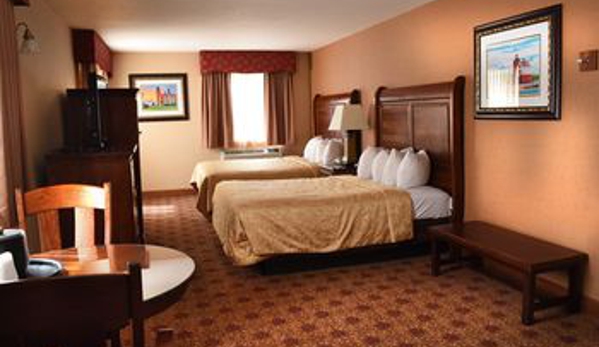 Hamilton Inn Select Beachfront - Mackinaw City, MI