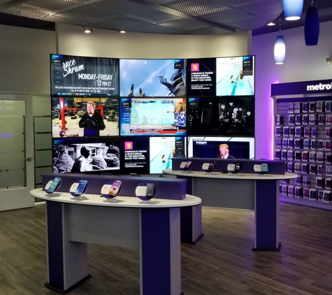 Metro by T-Mobile - Pinellas Park, FL