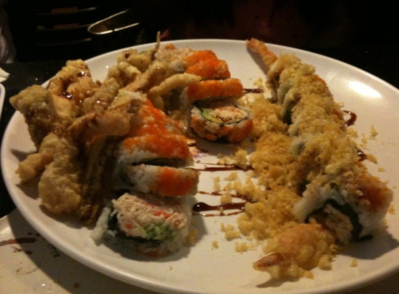 Love Sushi & Roll Inc - Canyon Country, CA