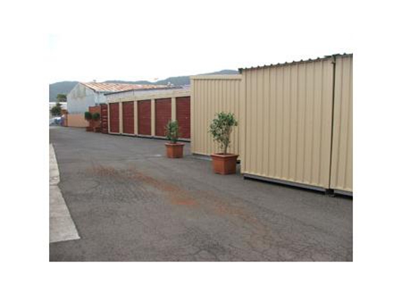 Fairy Meadow Self Storage - Fairy Meadow, NSW