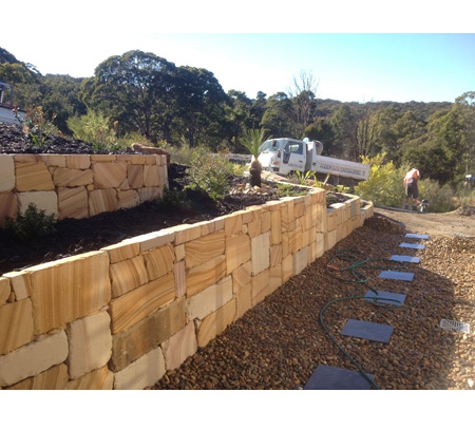 M & H Landscapes - Blacksmiths, NSW