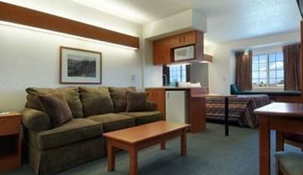 Microtel Motel - Owatonna, MN