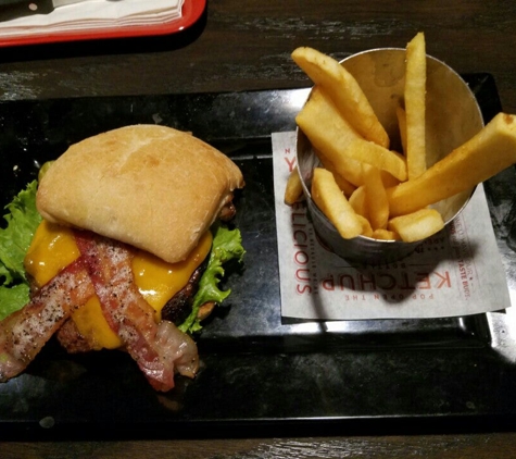 Red Robin Gourmet Burgers - Charlotte, NC