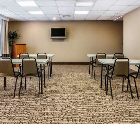 Comfort Inn & Suites Airport-American Way - Memphis, TN