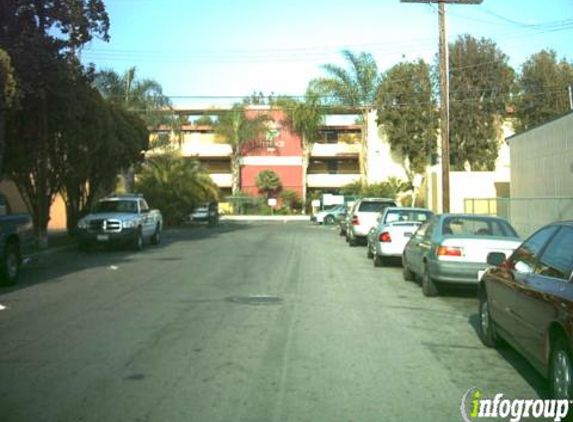 ABC Limousine - Anaheim, CA