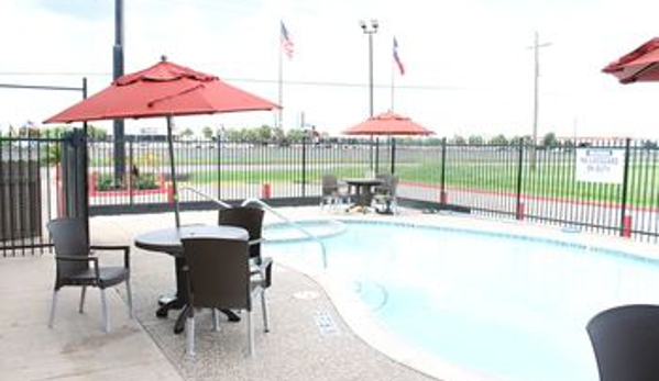 Quality Inn & Suites Port Arthur - Nederland - Port Arthur, TX