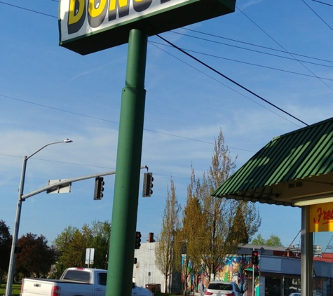 Annie's Donut - Portland, OR