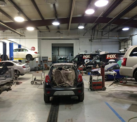 J & L Collision & Auto Glass - Roseville, MI