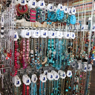 Goodwill Accents Boutique - San Antonio, TX